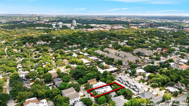 Image 26 of 26 For 212 Melrose Dr E