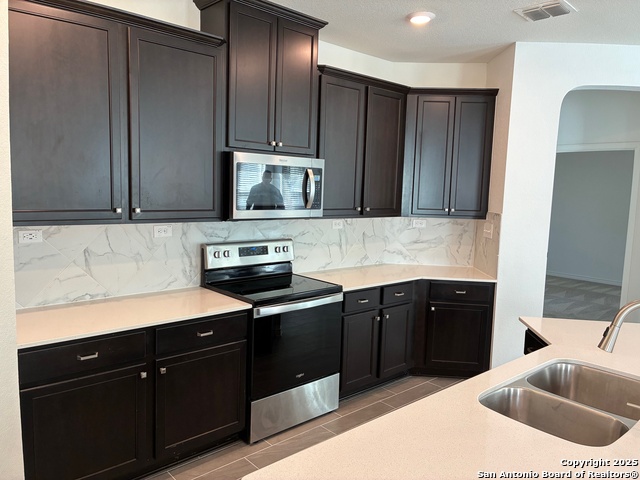 Image 3 of 15 For 7807 Vejer