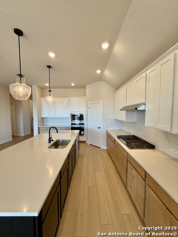 Image 3 of 13 For 1318 Webb Creek