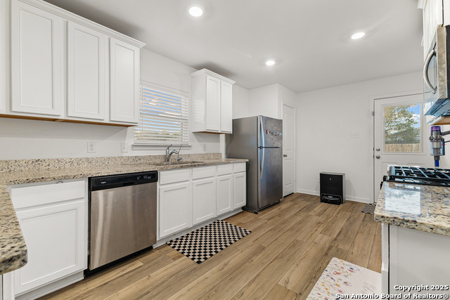 Image 13 of 33 For 12135 Luckey Villa