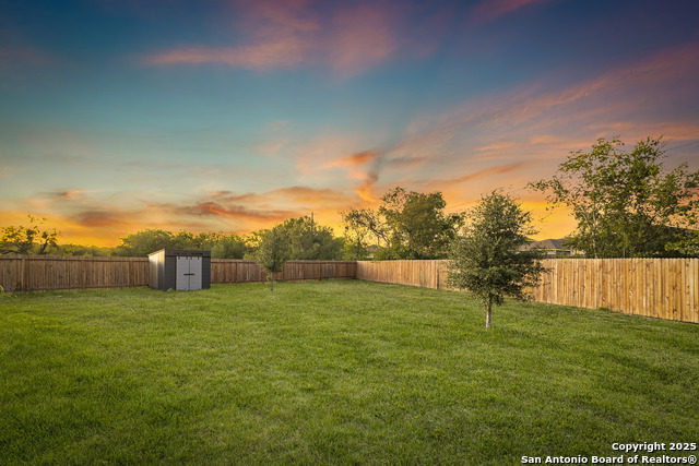 Image 27 of 33 For 12135 Luckey Villa