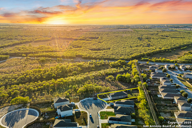 Image 29 of 33 For 12135 Luckey Villa