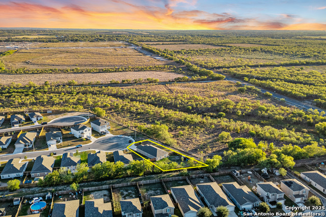 Image 30 of 33 For 12135 Luckey Villa