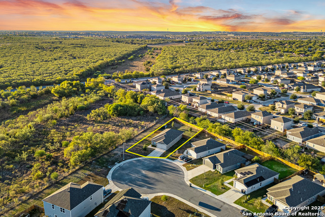 Image 5 of 33 For 12135 Luckey Villa