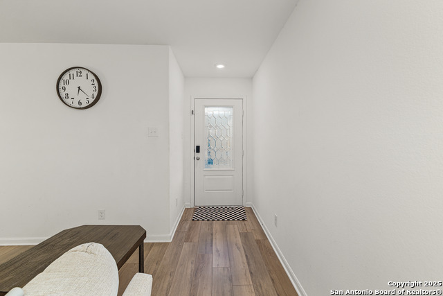 Image 7 of 33 For 12135 Luckey Villa