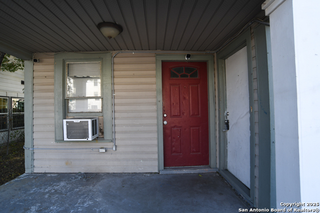 Image 2 of 8 For 622 Iowa  