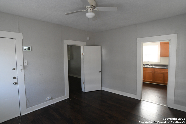 Image 7 of 8 For 622 Iowa  