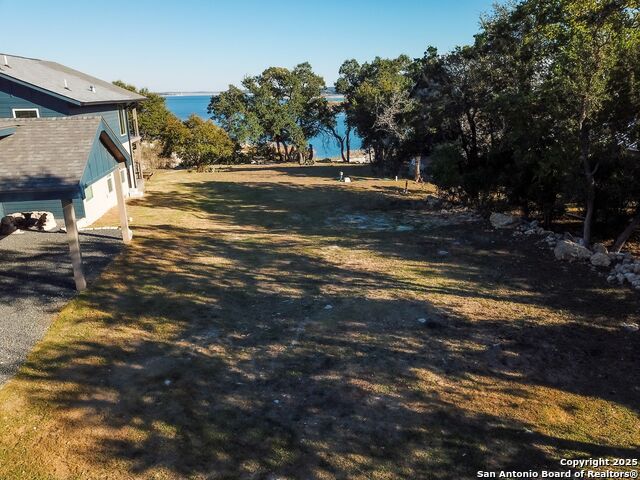 Image 9 of 14 For 864 Lakebreeze Dr