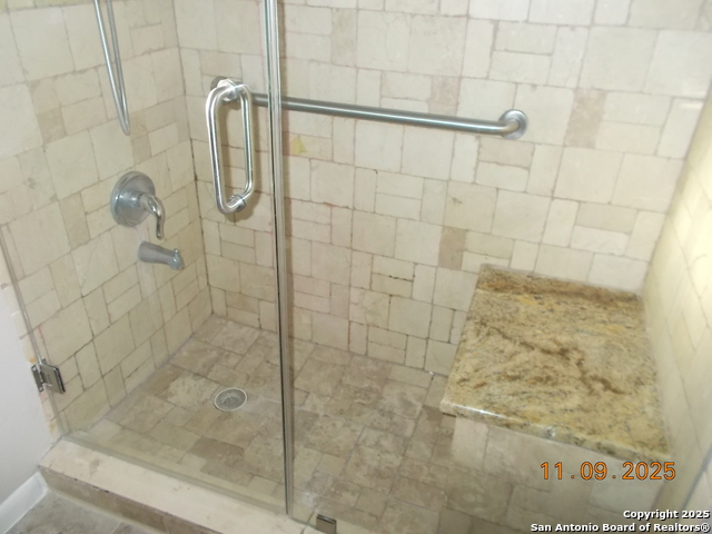 Image 16 of 28 For 1247 Abbotsbury