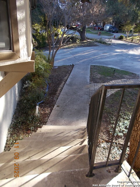 Image 6 of 28 For 1247 Abbotsbury