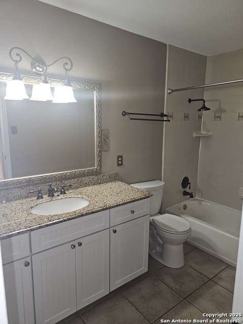 Image 6 of 8 For 8611 Datapoint  4