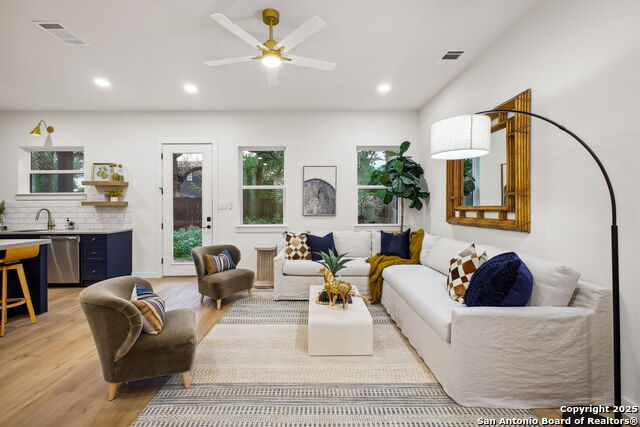 Image 12 of 87 For 1939 W French Pl