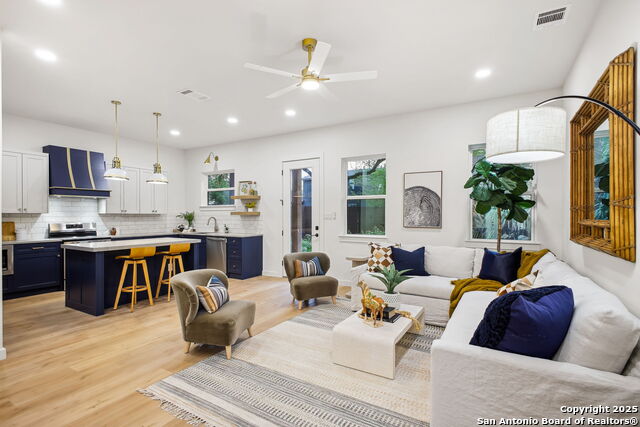 Image 15 of 87 For 1939 W French Pl