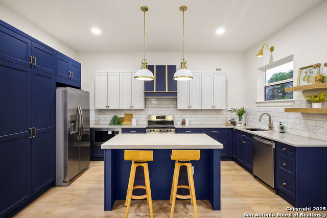 Image 19 of 87 For 1939 W French Pl