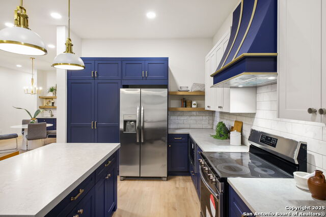 Image 21 of 87 For 1939 W French Pl