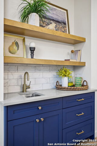 Image 23 of 87 For 1939 W French Pl