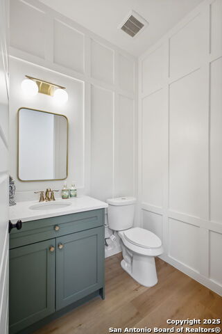 Image 26 of 87 For 1939 W French Pl