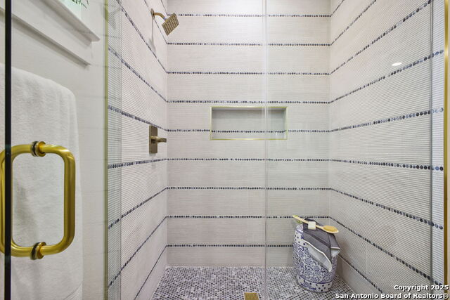 Image 39 of 87 For 1939 W French Pl