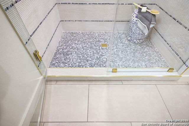 Image 40 of 87 For 1939 W French Pl