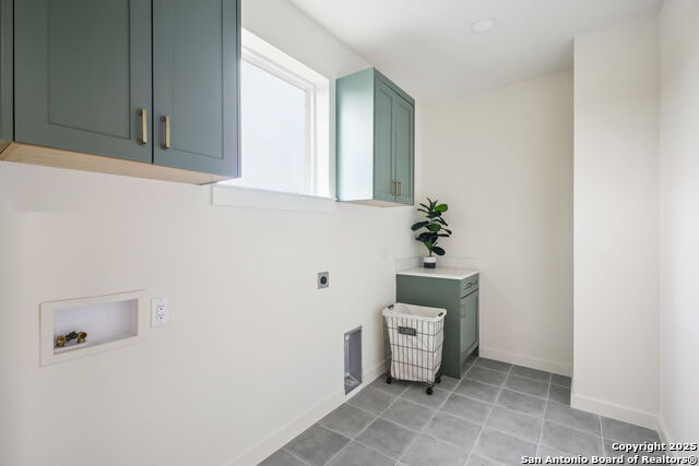 Image 46 of 87 For 1939 W French Pl