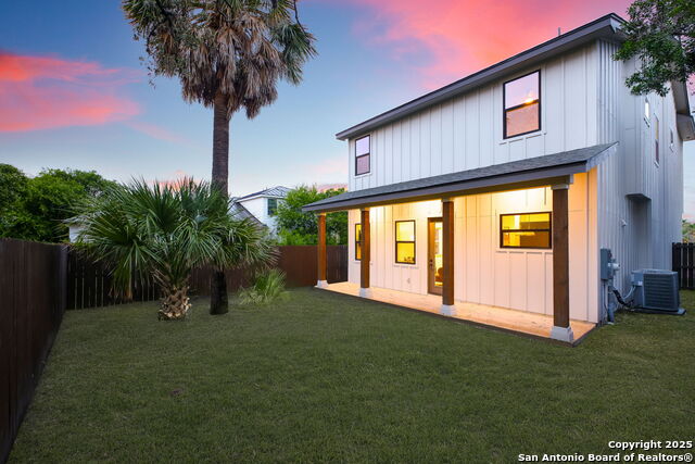 Image 50 of 87 For 1939 W French Pl