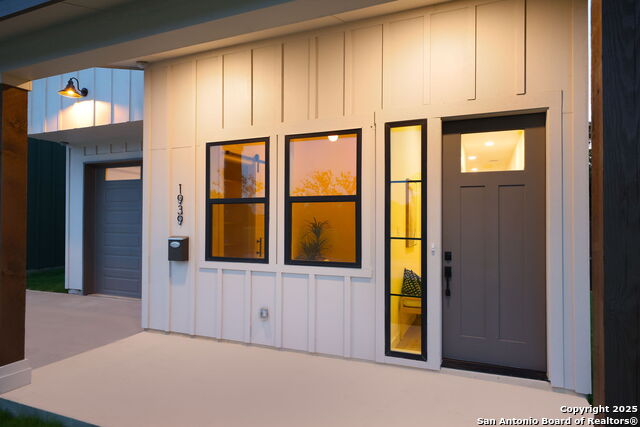 Image 7 of 87 For 1939 W French Pl