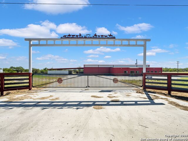 Details for 6411 Highway 90 E, Knippa, TX 78870