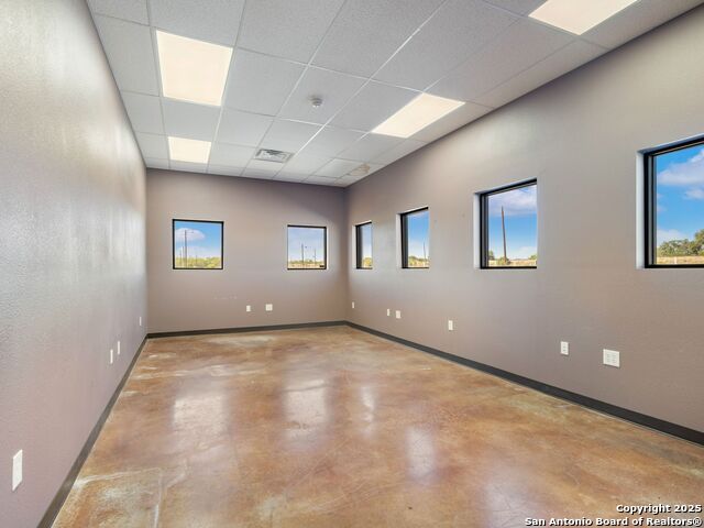 Listing photo id 9 for 6411 Highway 90 E