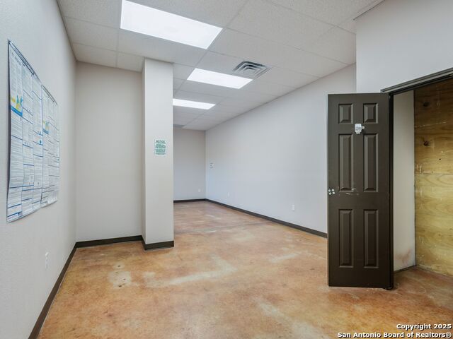 Listing photo id 11 for 6411 Highway 90 E