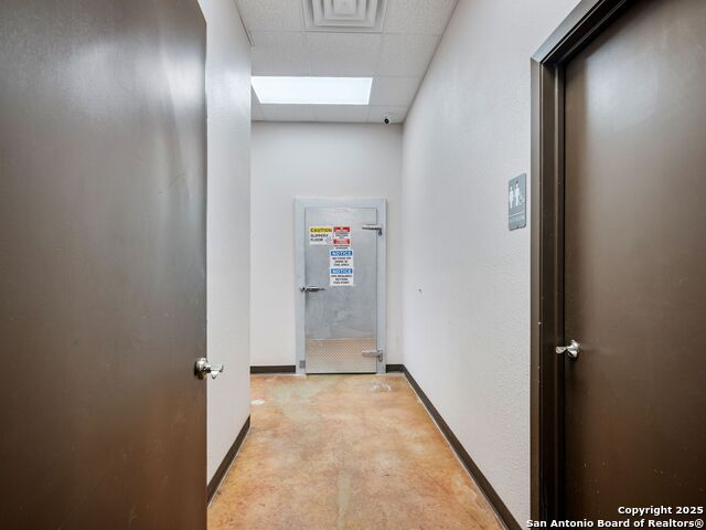 Listing photo id 12 for 6411 Highway 90 E