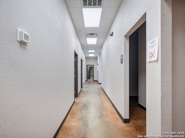 Listing photo id 13 for 6411 Highway 90 E