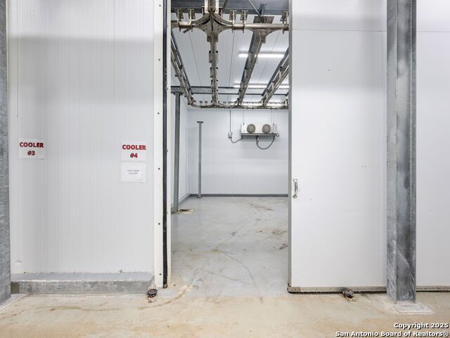 Listing photo id 26 for 6411 Highway 90 E