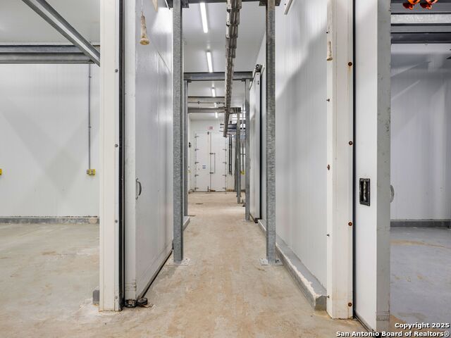 Listing photo id 32 for 6411 Highway 90 E