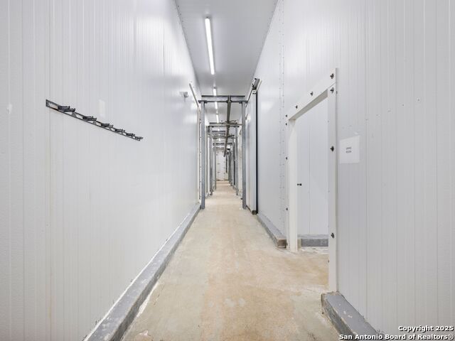 Listing photo id 46 for 6411 Highway 90 E