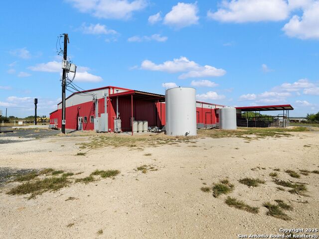 Listing photo id 55 for 6411 Highway 90 E