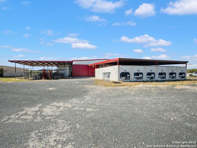 Listing photo id 56 for 6411 Highway 90 E