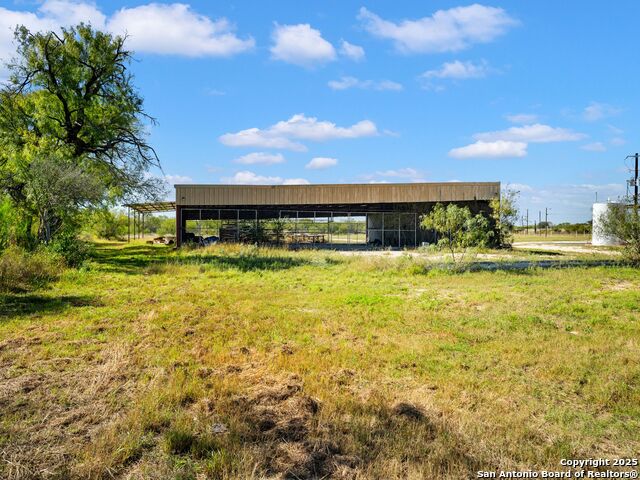 Listing photo id 61 for 6411 Highway 90 E