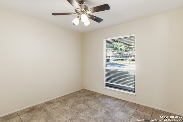 Listing photo id 9 for 5922 Moon Dance