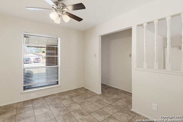 Listing photo id 10 for 5922 Moon Dance