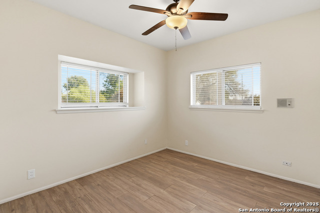 Listing photo id 15 for 5922 Moon Dance