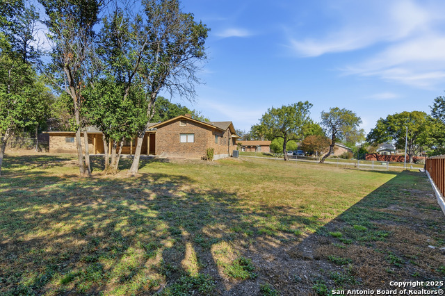 Listing photo id 21 for 5922 Moon Dance