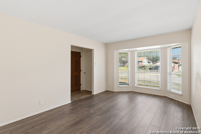 Listing photo id 2 for 5922 Moon Dance