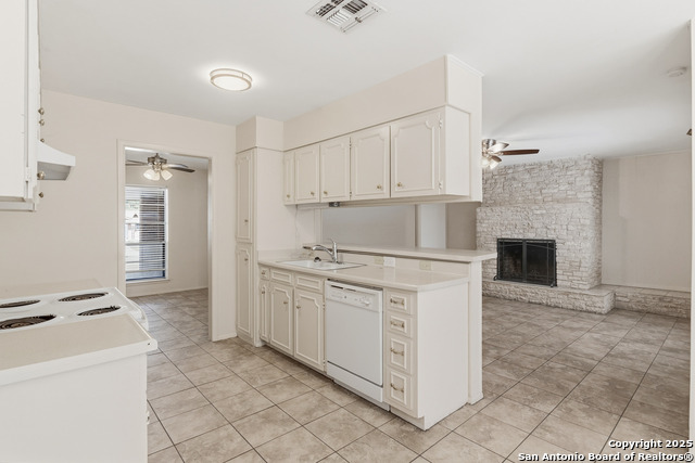 Listing photo id 6 for 5922 Moon Dance