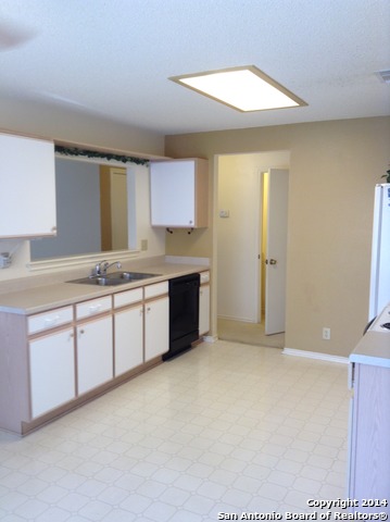 Image 4 of 20 For 7231 Raintree Forest