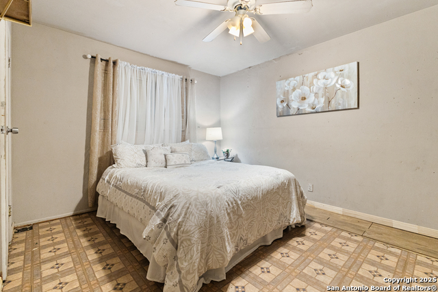 Listing photo id 16 for 1934 Duluth Dr