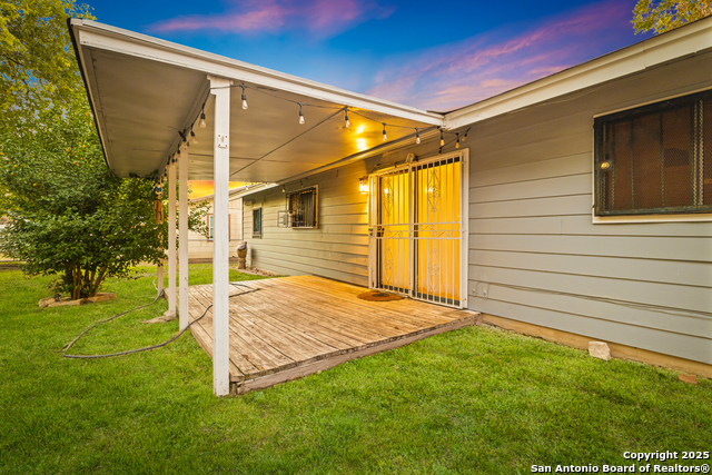 Listing photo id 21 for 1934 Duluth Dr