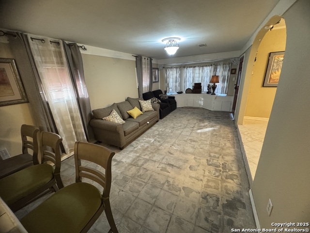 Image 3 of 14 For 4346 Algruth Dr