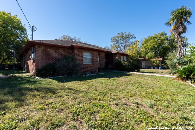 Image 4 of 15 For 135 Plum Ave N