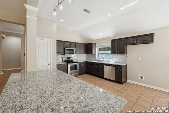 Listing photo id 8 for 1815 Indian Paint Brush