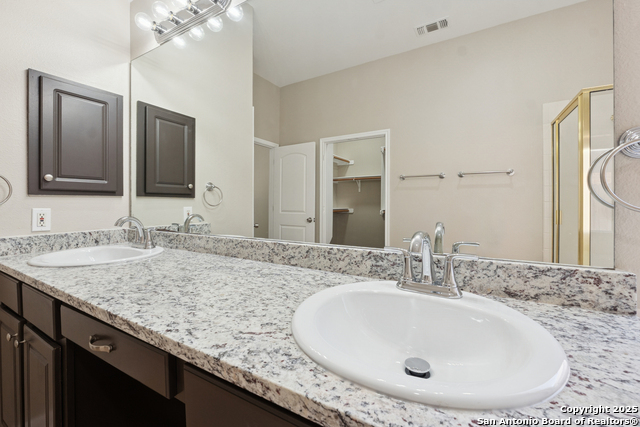 Listing photo id 21 for 1815 Indian Paint Brush